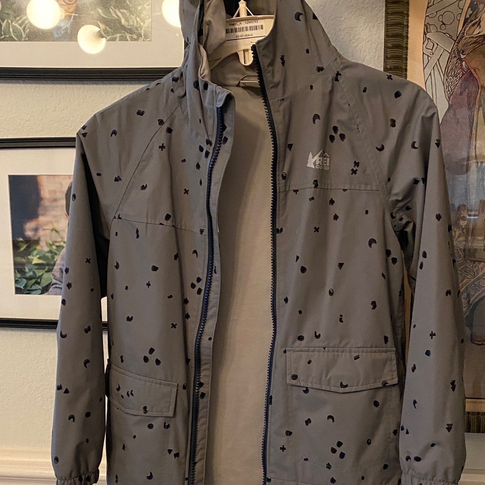 REI Men's Gray Raincoat with Pattern
